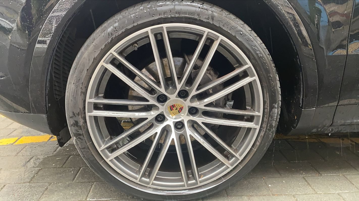 Porsche Cayenne - Photo 18