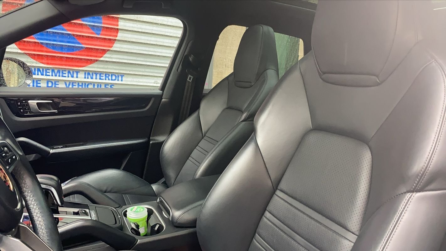 Porsche Cayenne - Photo 26
