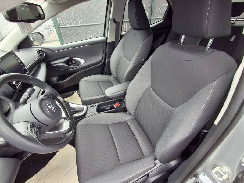 Toyota Yaris - Photo 11