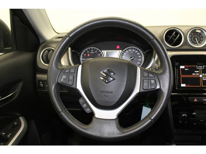 Suzuki Vitara - Photo 17