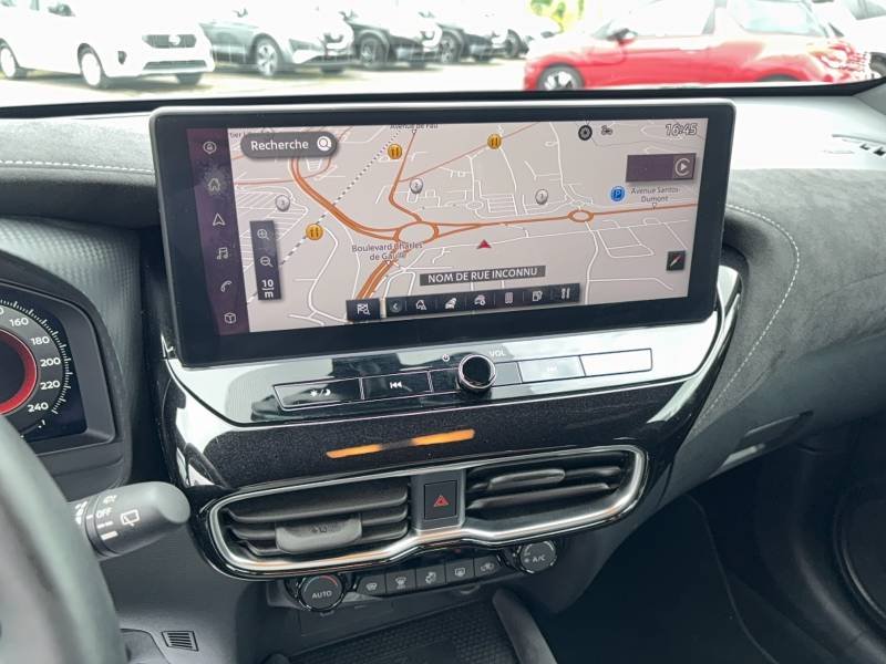 Nissan Juke - Photo 11