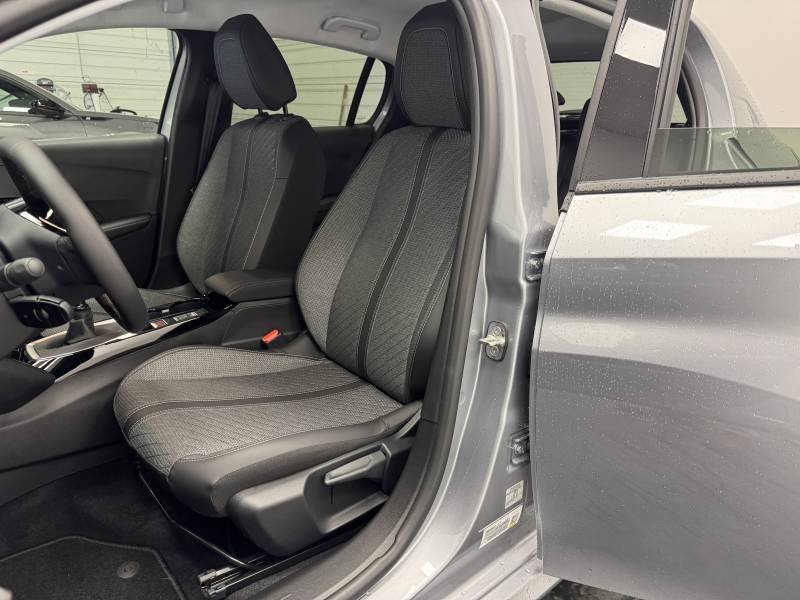 Peugeot 208 - Photo 15