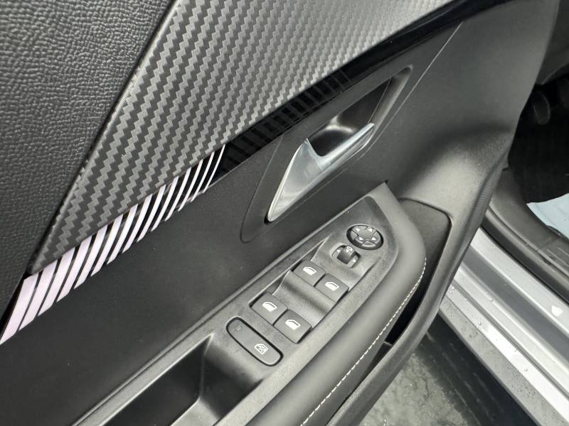 Peugeot 208 - Photo 19