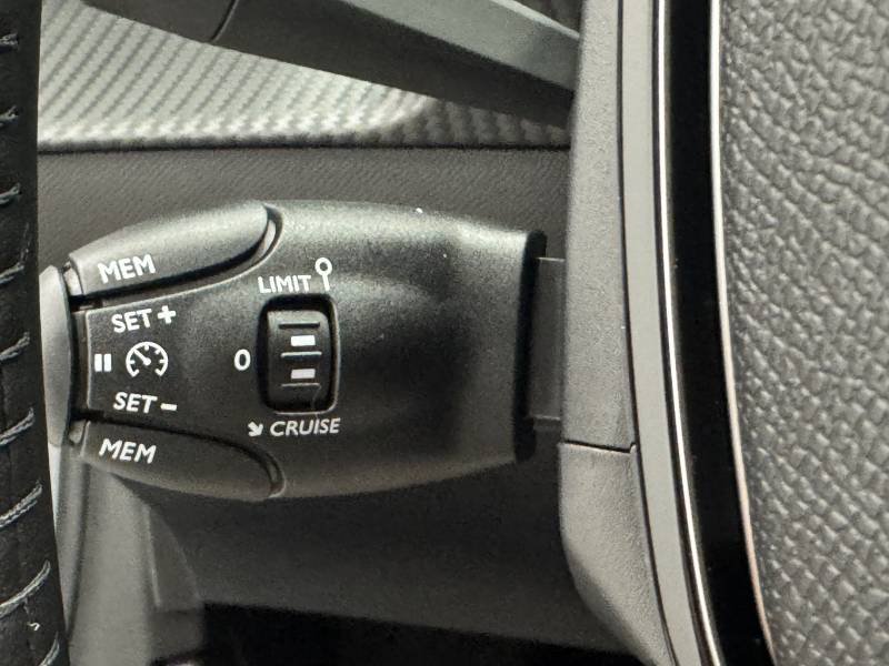 Peugeot 208 - Photo 28