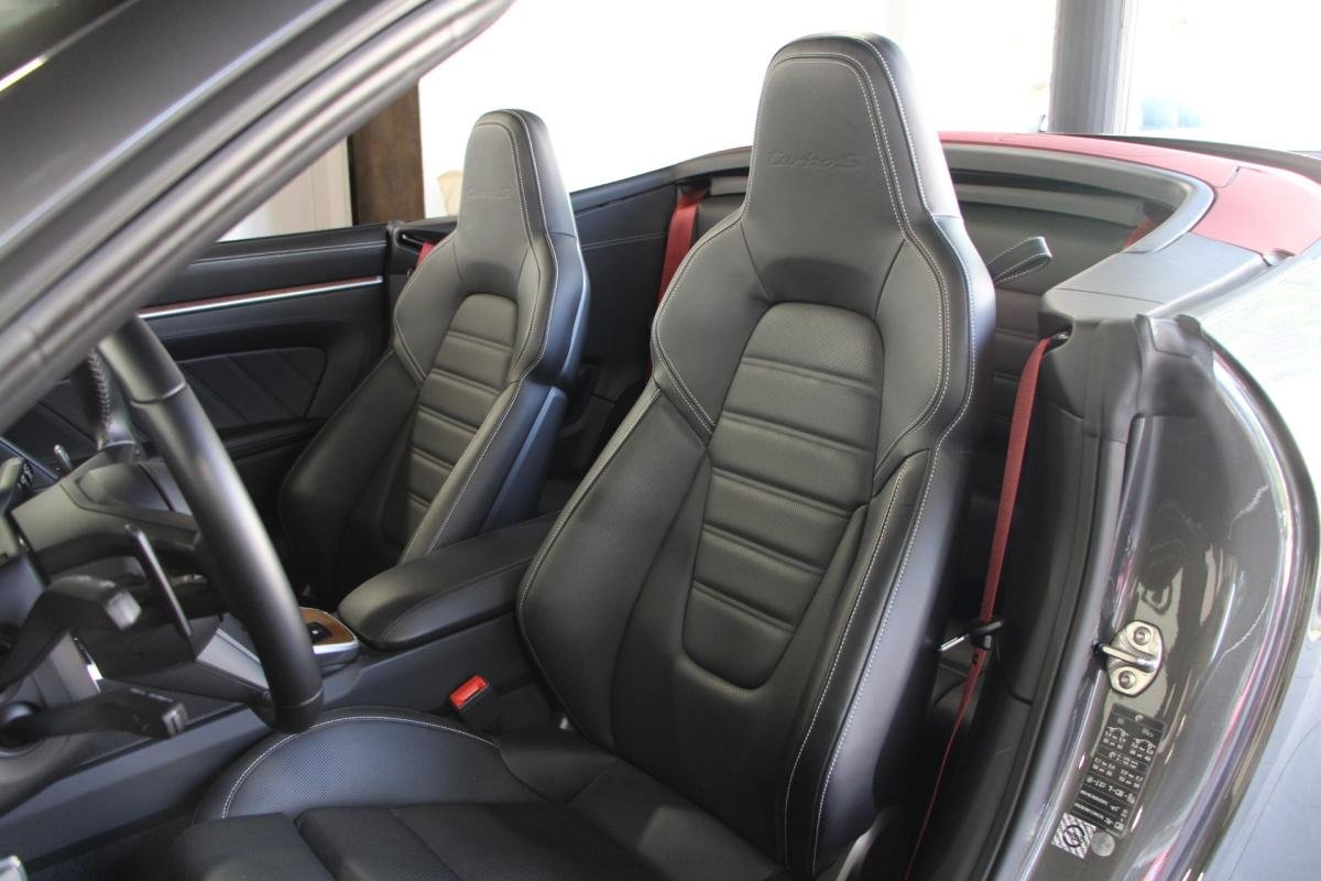 Porsche 911 - Photo 12