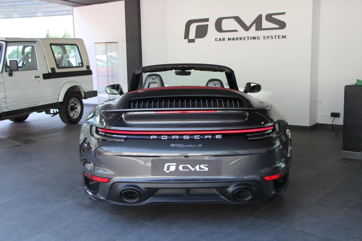 Porsche 911 - Photo 6
