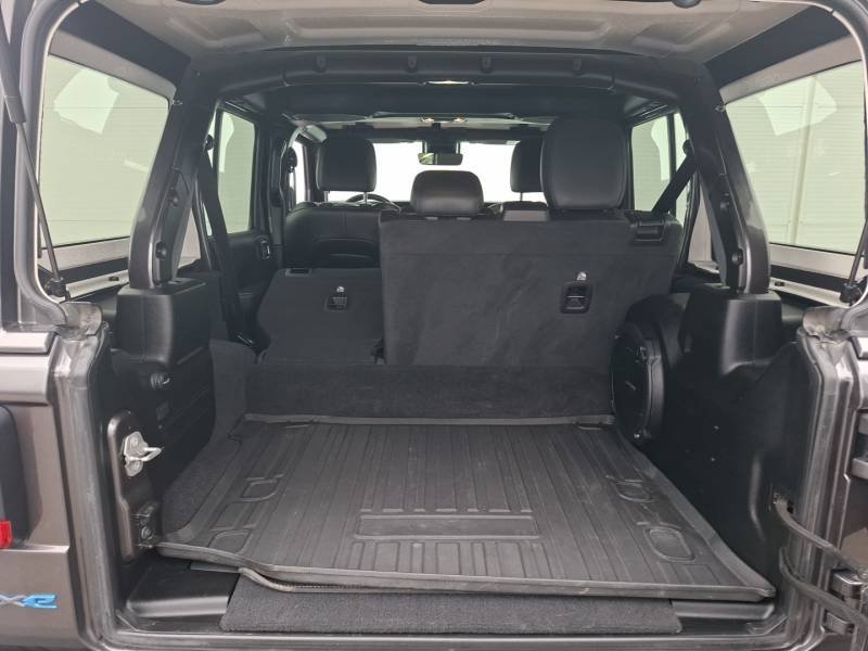 Jeep Wrangler - Photo 19