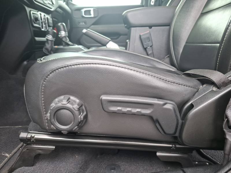 Jeep Wrangler - Photo 21