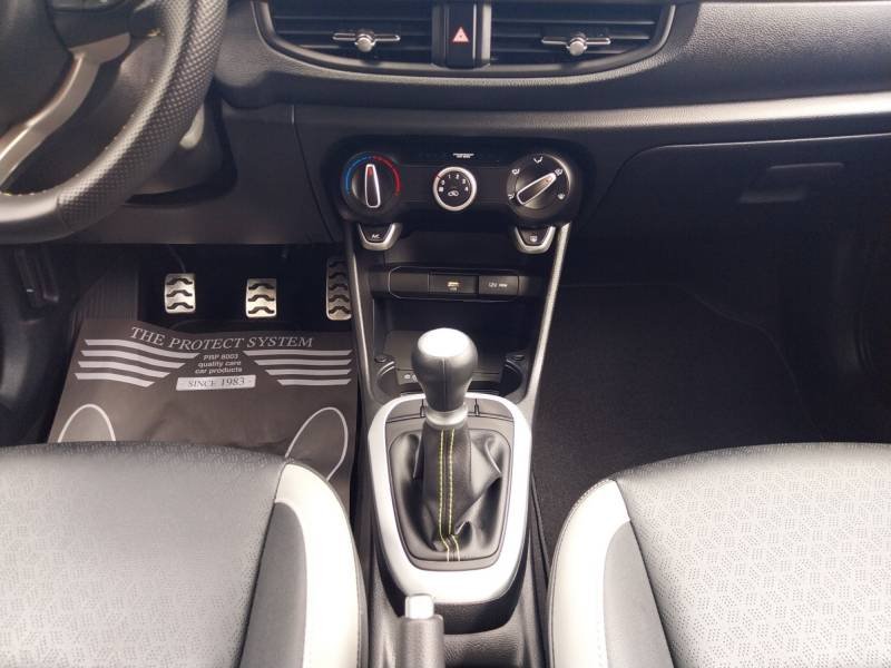 Kia Picanto - Photo 11