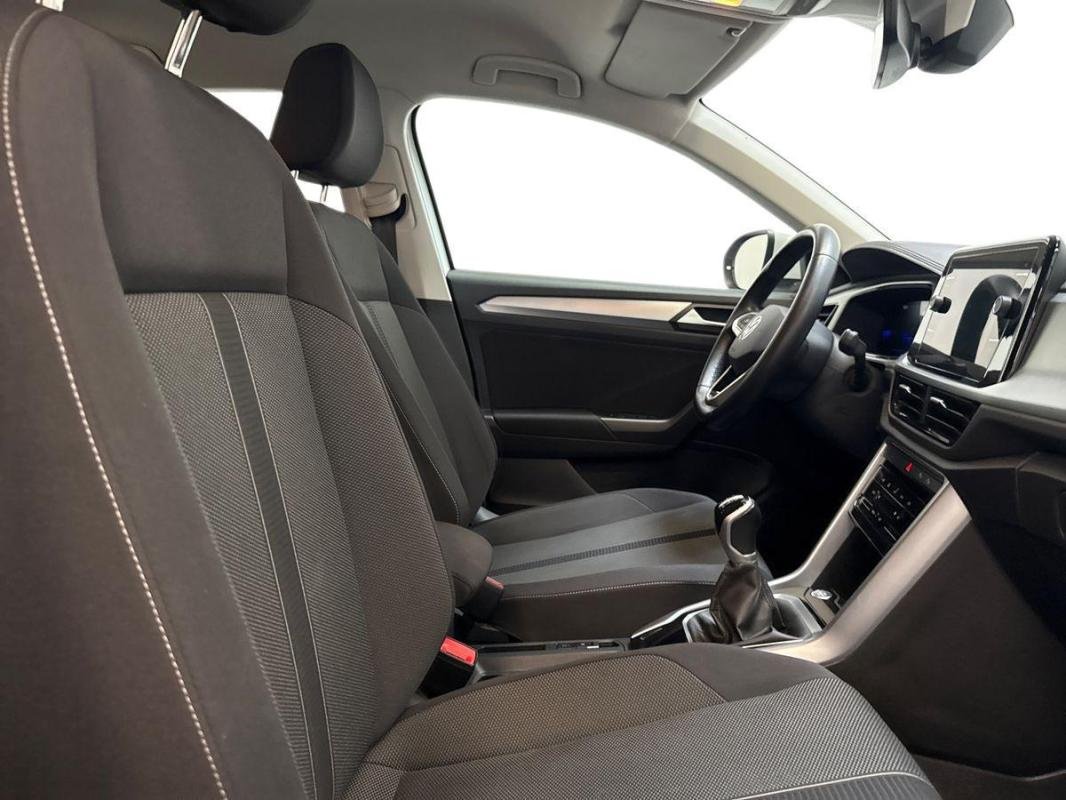 Volkswagen T-Roc - Photo 13