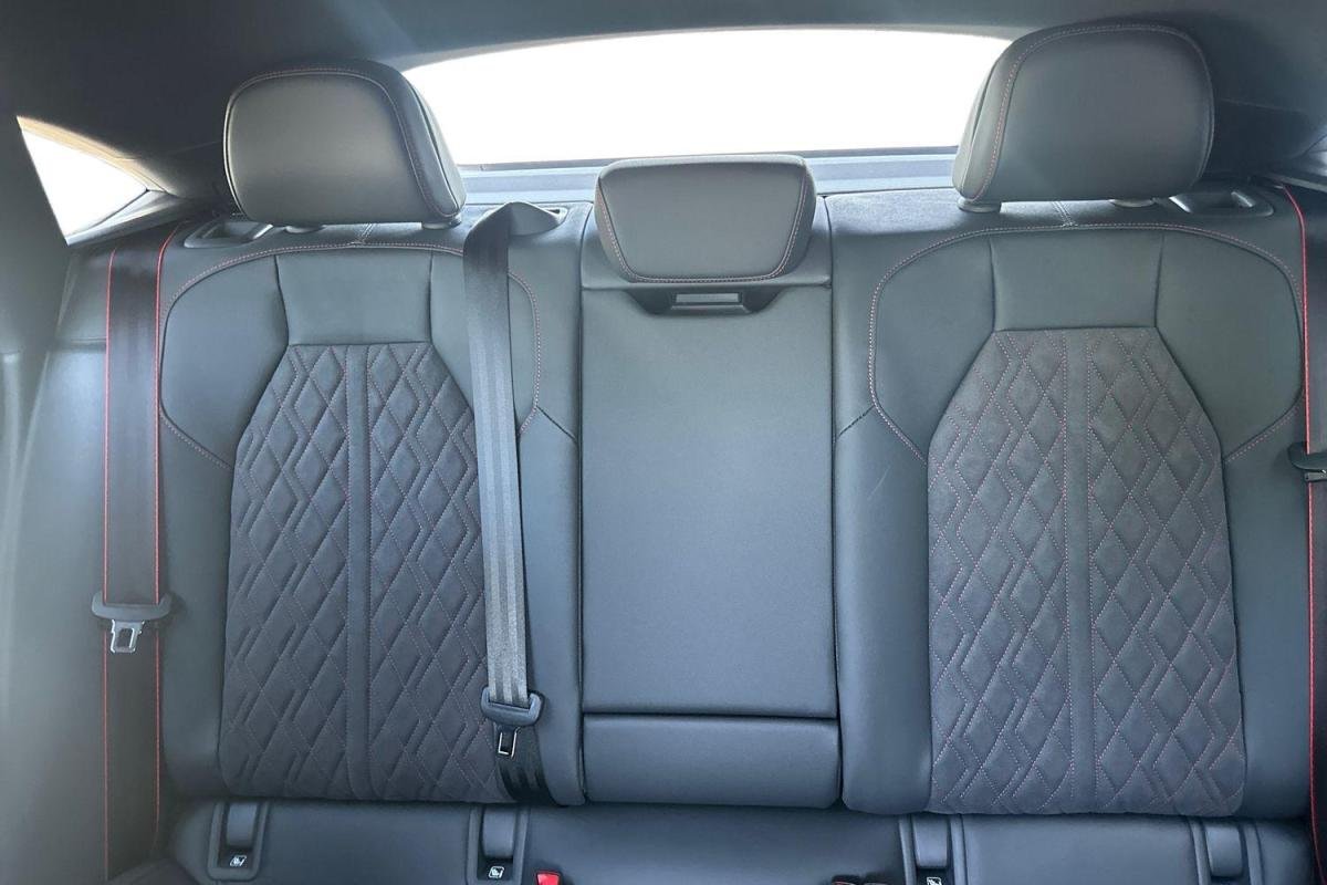 Audi SQ6 e-tron - Photo 11