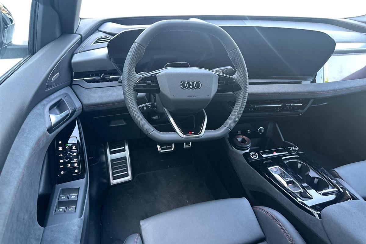 Audi SQ6 e-tron - Photo 13