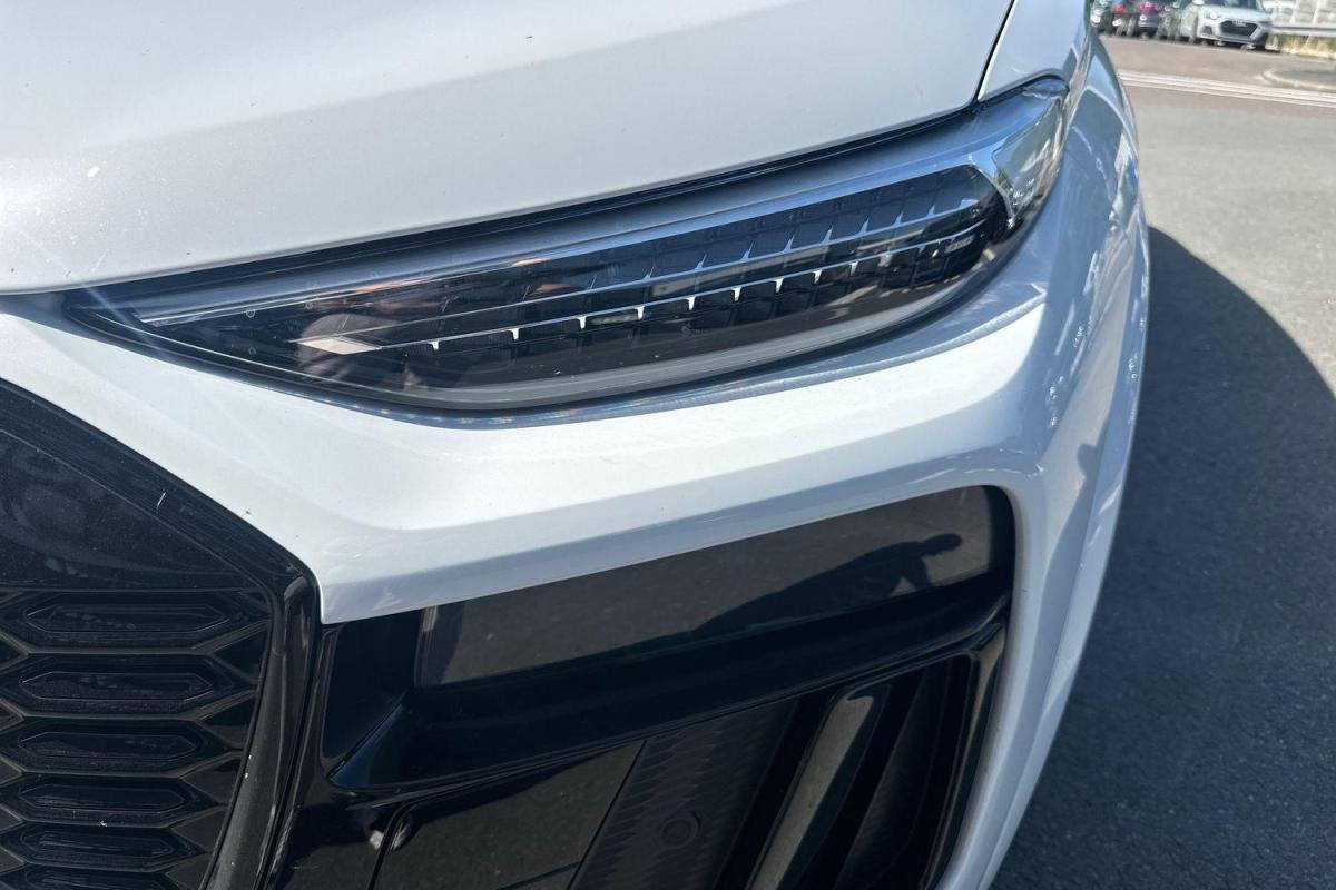Audi SQ6 e-tron - Photo 14