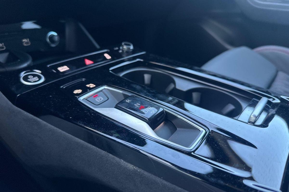 Audi SQ6 e-tron - Photo 28