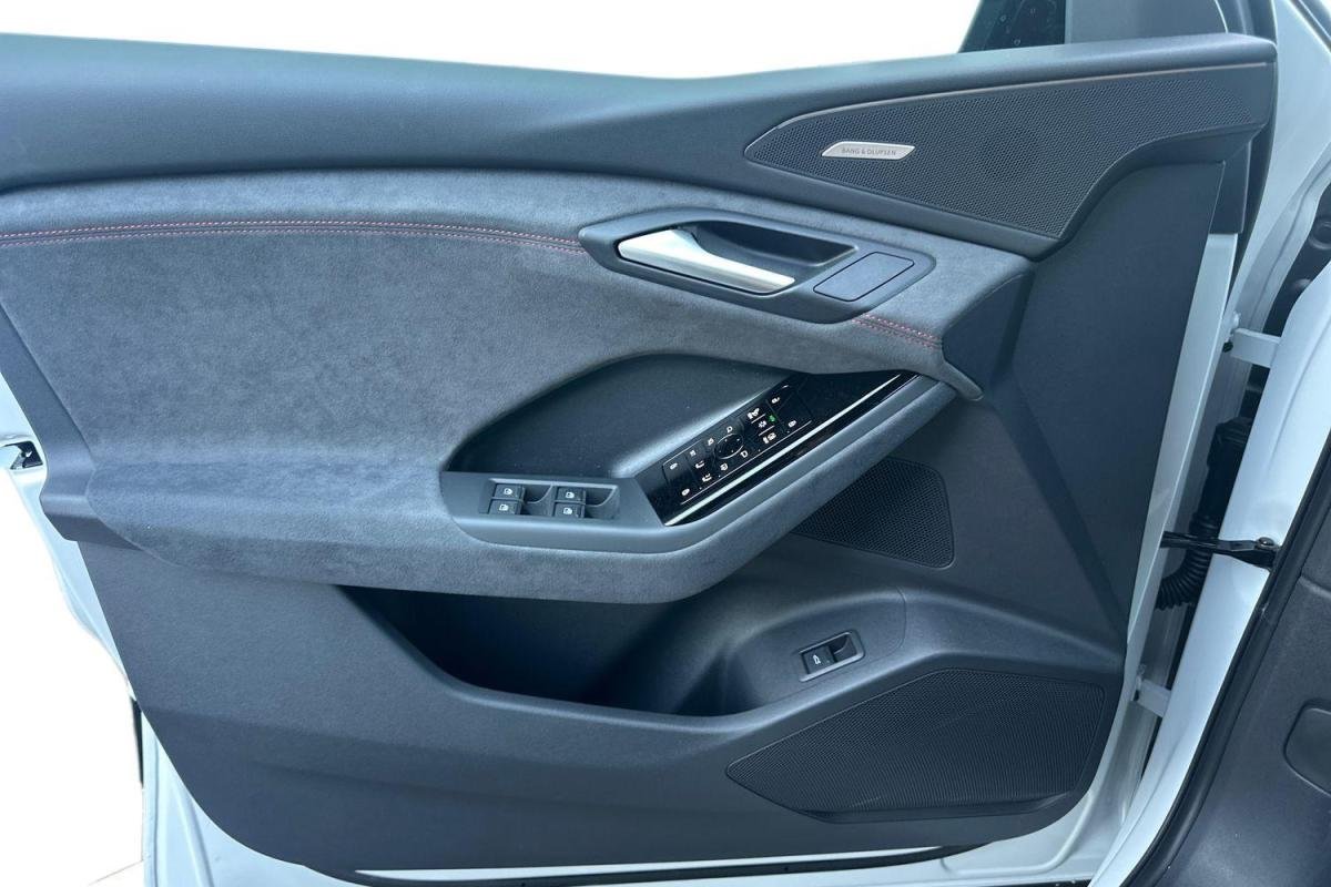 Audi SQ6 e-tron - Photo 32