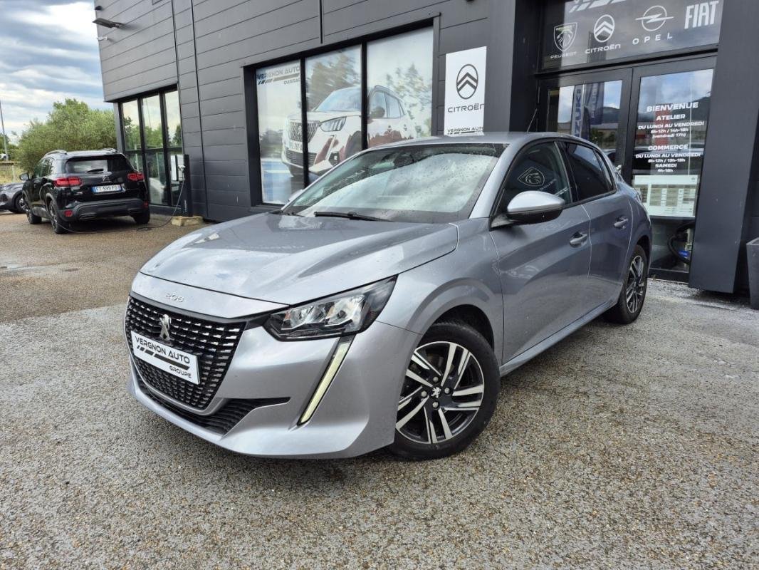 Peugeot 208 - Photo 1