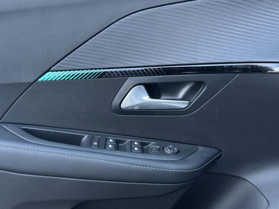 Peugeot 208 - Photo 28