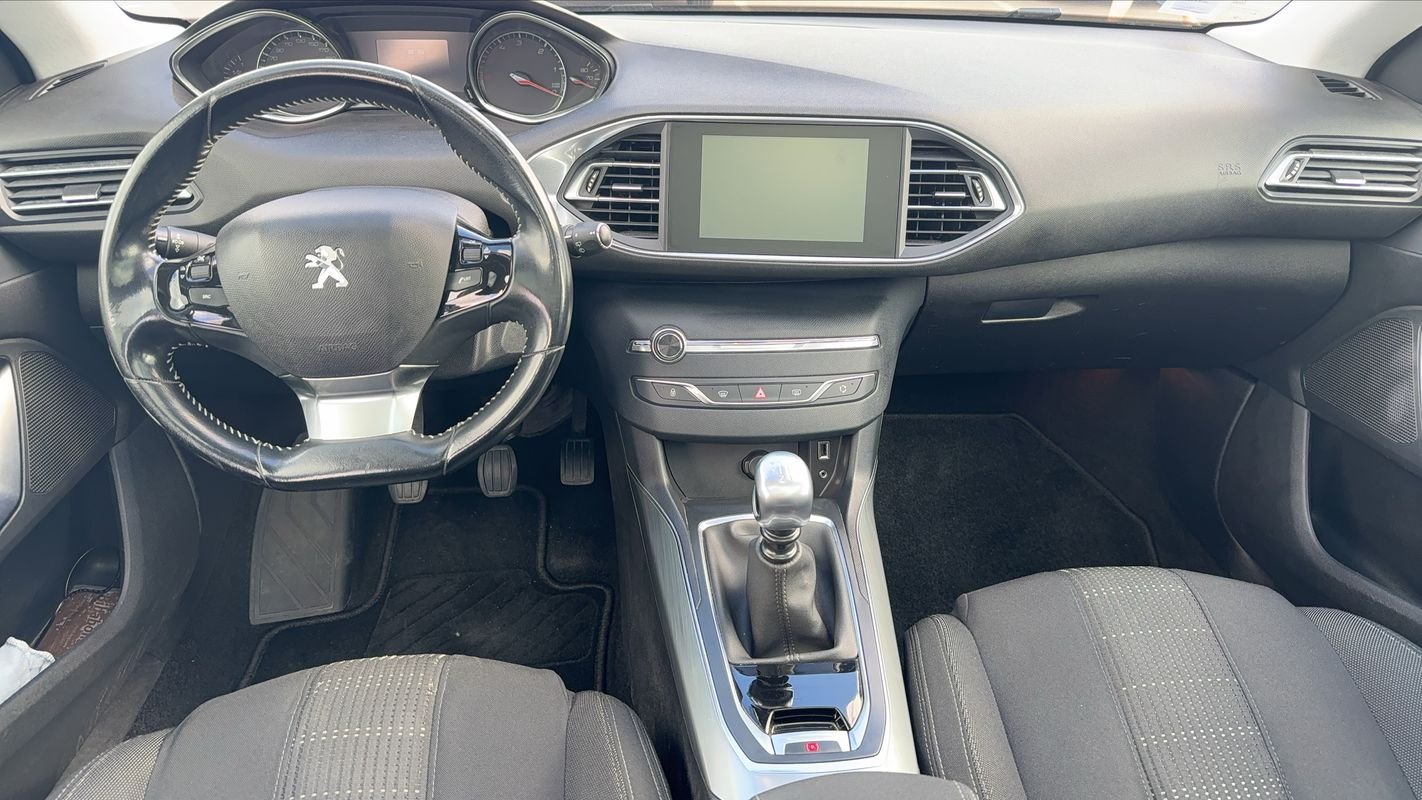 Peugeot 308 SW - Photo 11