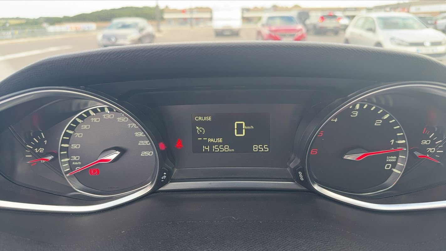Peugeot 308 SW - Photo 12