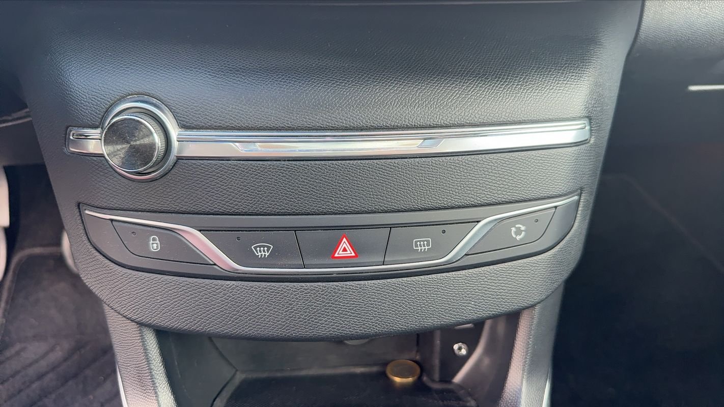 Peugeot 308 SW - Photo 13