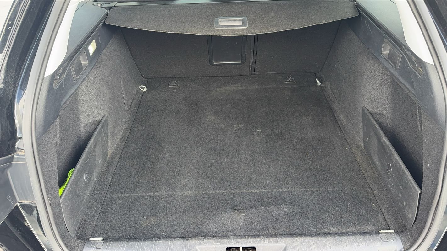 Peugeot 308 SW - Photo 14