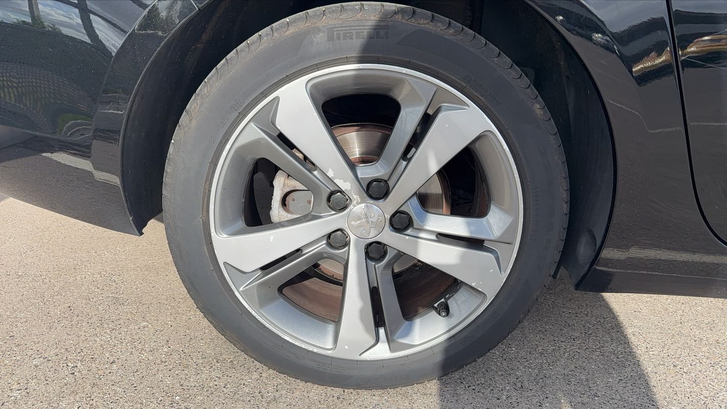 Peugeot 308 SW - Photo 16