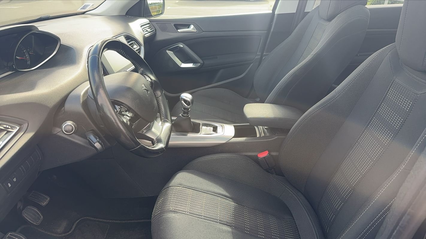 Peugeot 308 SW - Photo 25
