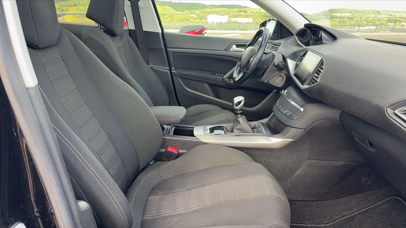 Peugeot 308 SW - Photo 27