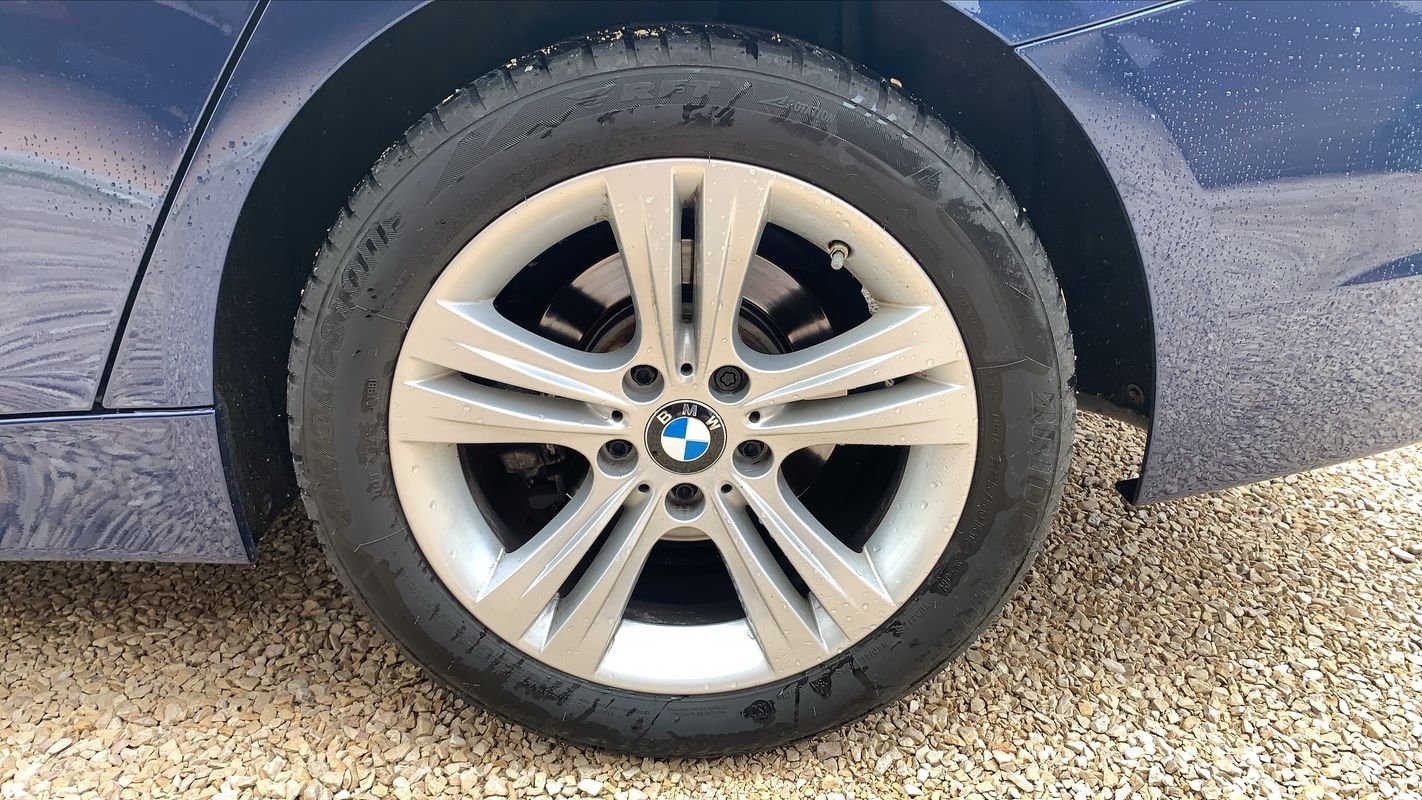 BMW Série 3 - Photo 19