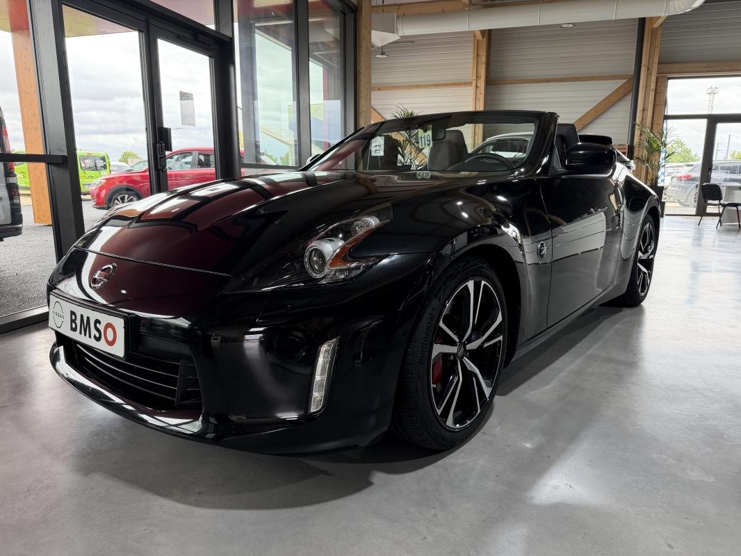 Nissan 370Z - Photo 1