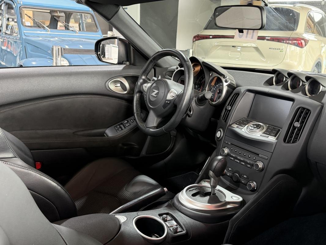 Nissan 370Z - Photo 13