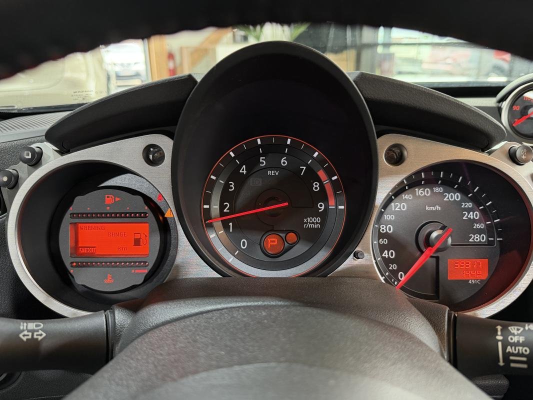 Nissan 370Z - Photo 29