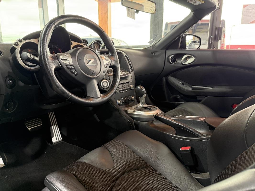 Nissan 370Z - Photo 32
