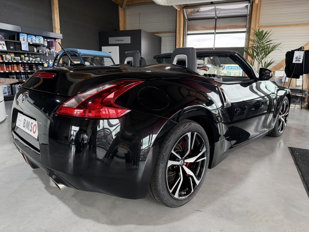 Nissan 370Z - Photo 4