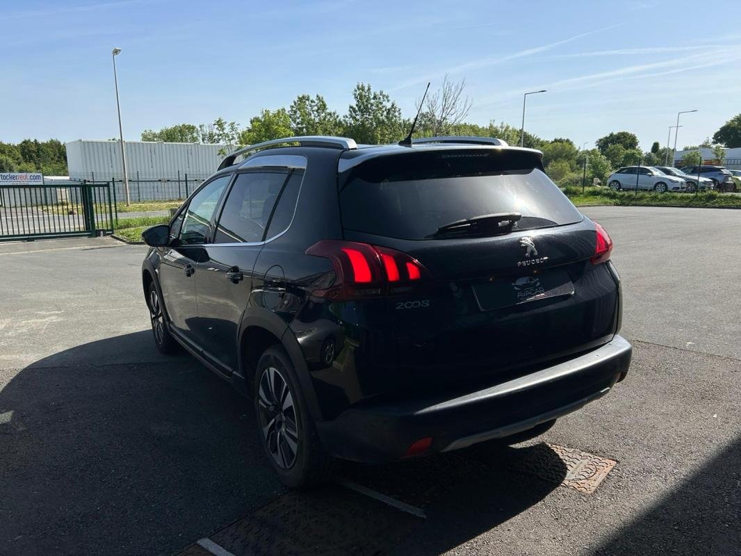 Peugeot 2008 - Photo 4