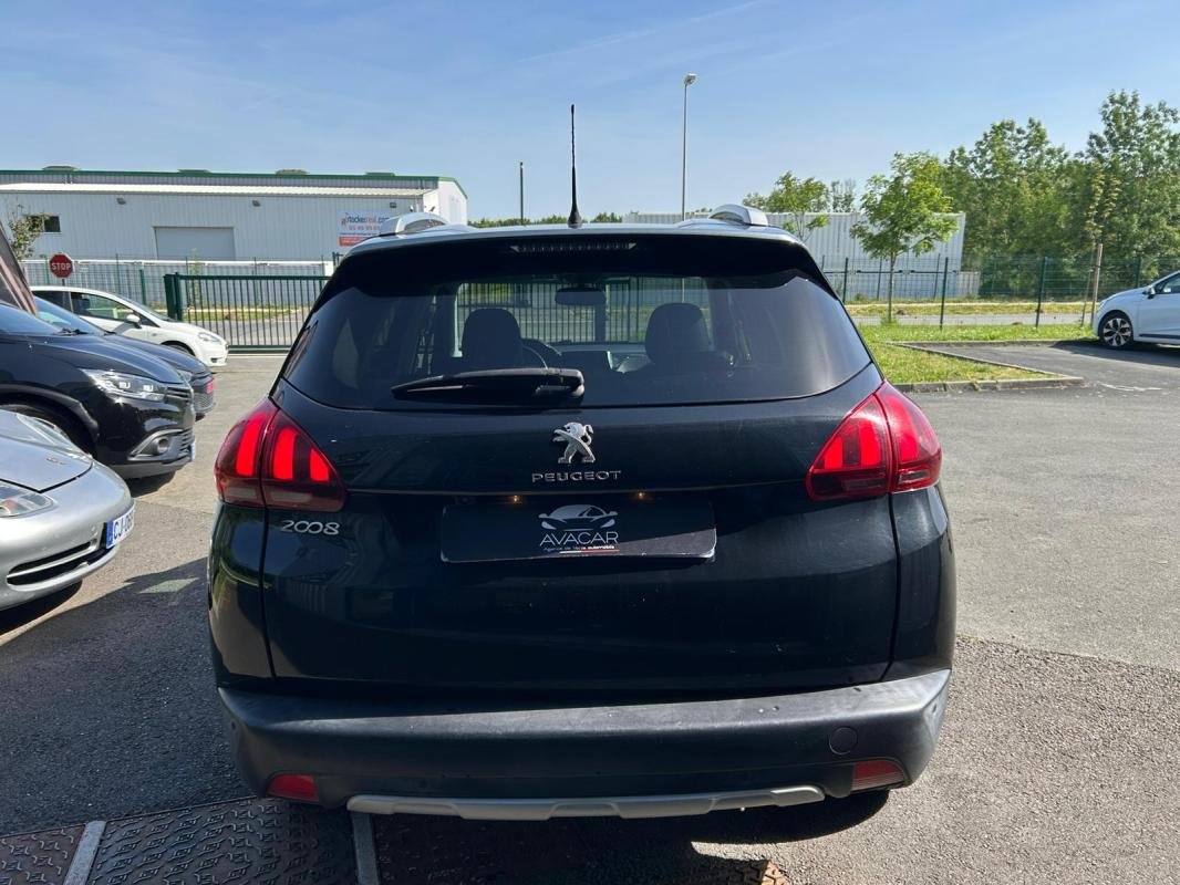 Peugeot 2008 - Photo 6