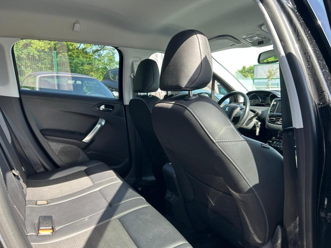 Peugeot 2008 - Photo 10