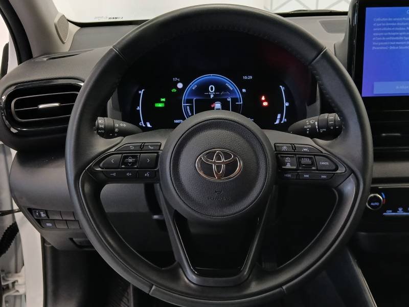 Toyota Yaris - Photo 17