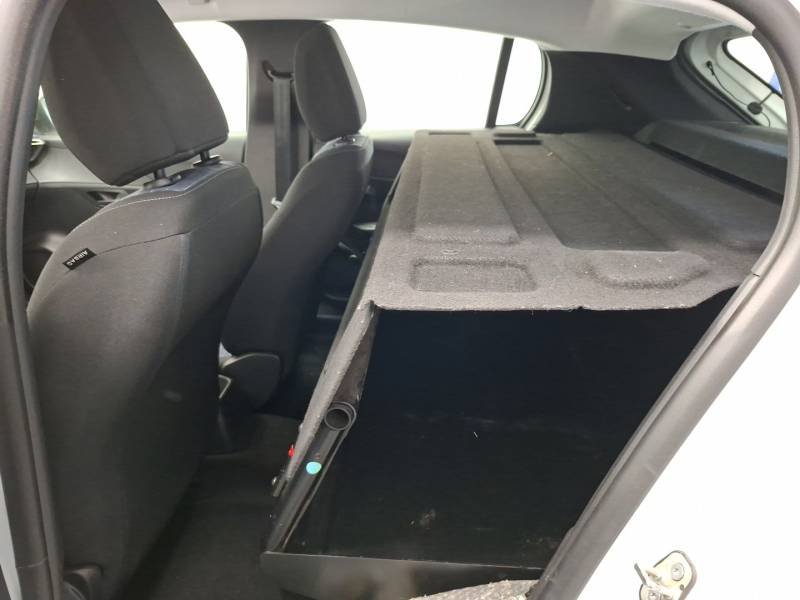 Peugeot 208 affaire - Photo 12