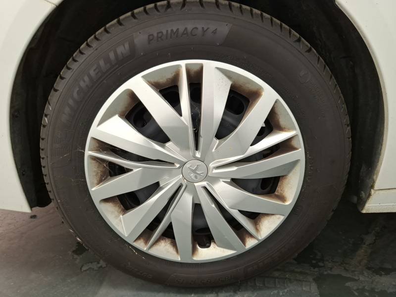 Peugeot 208 affaire - Photo 13