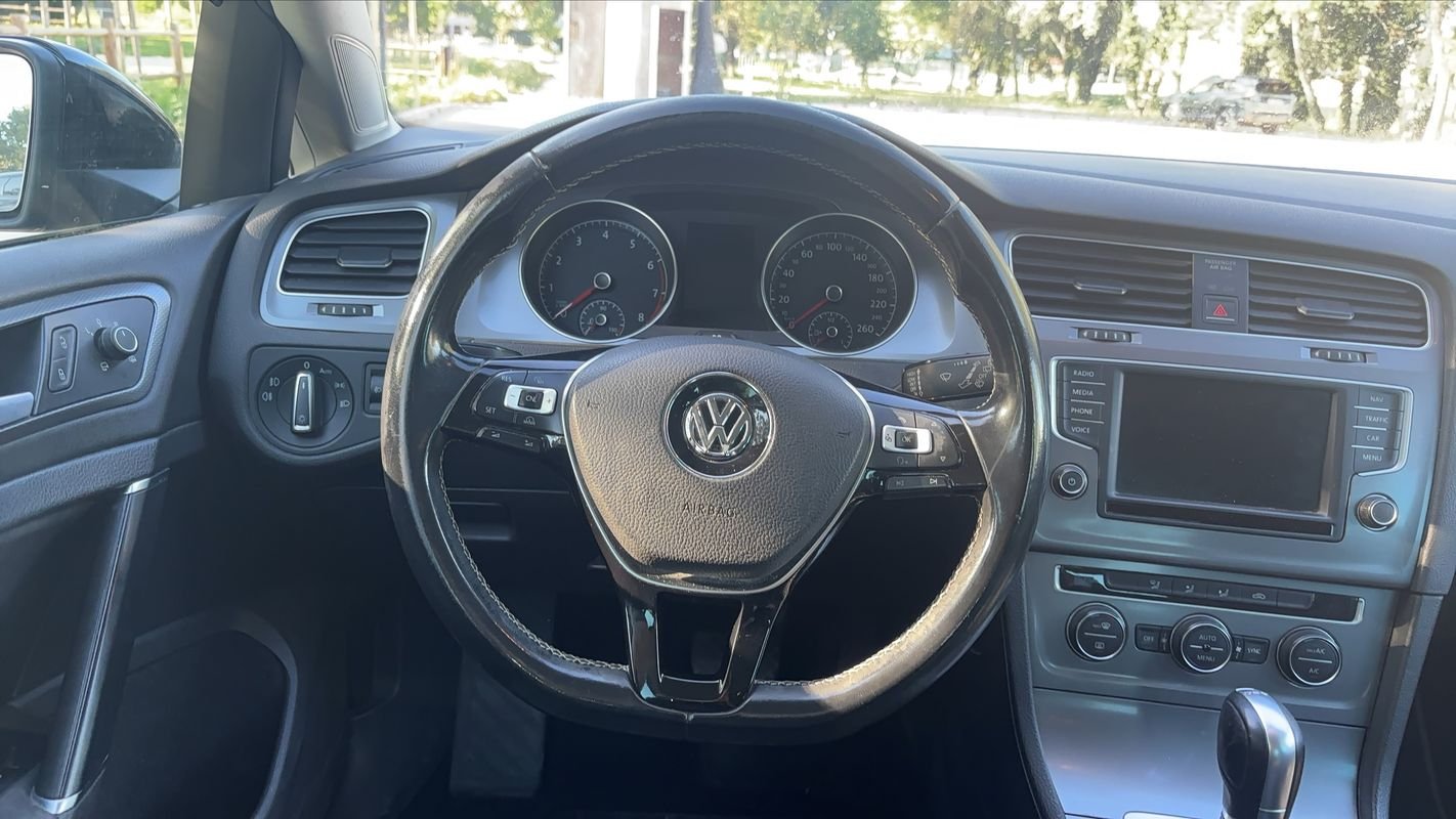 Volkswagen Golf - Photo 22