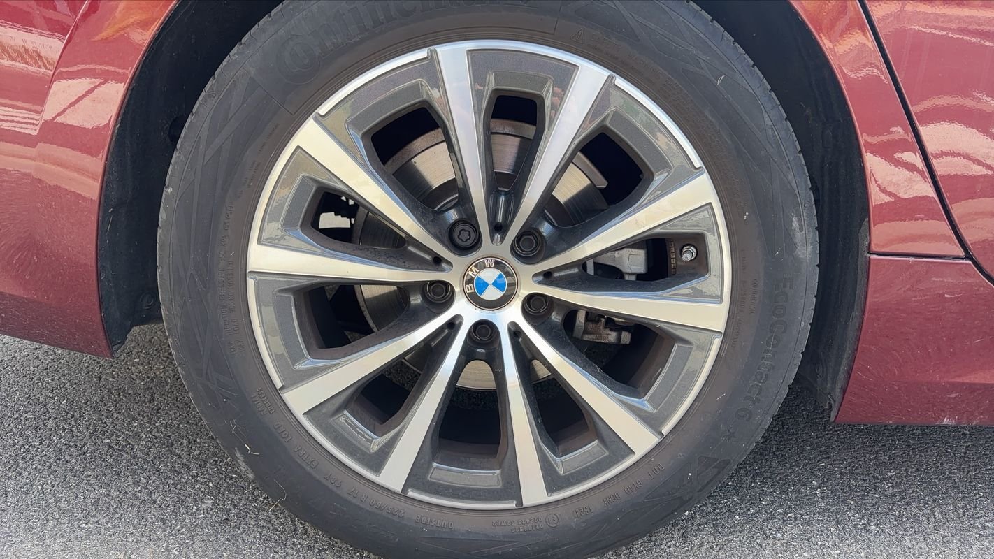 BMW Série 3 - Photo 16