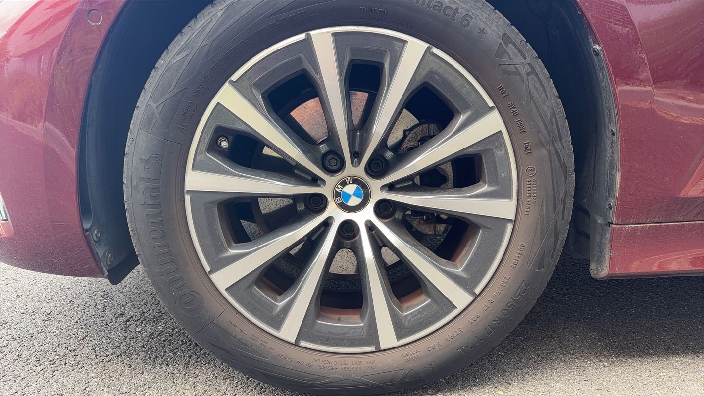 BMW Série 3 - Photo 18