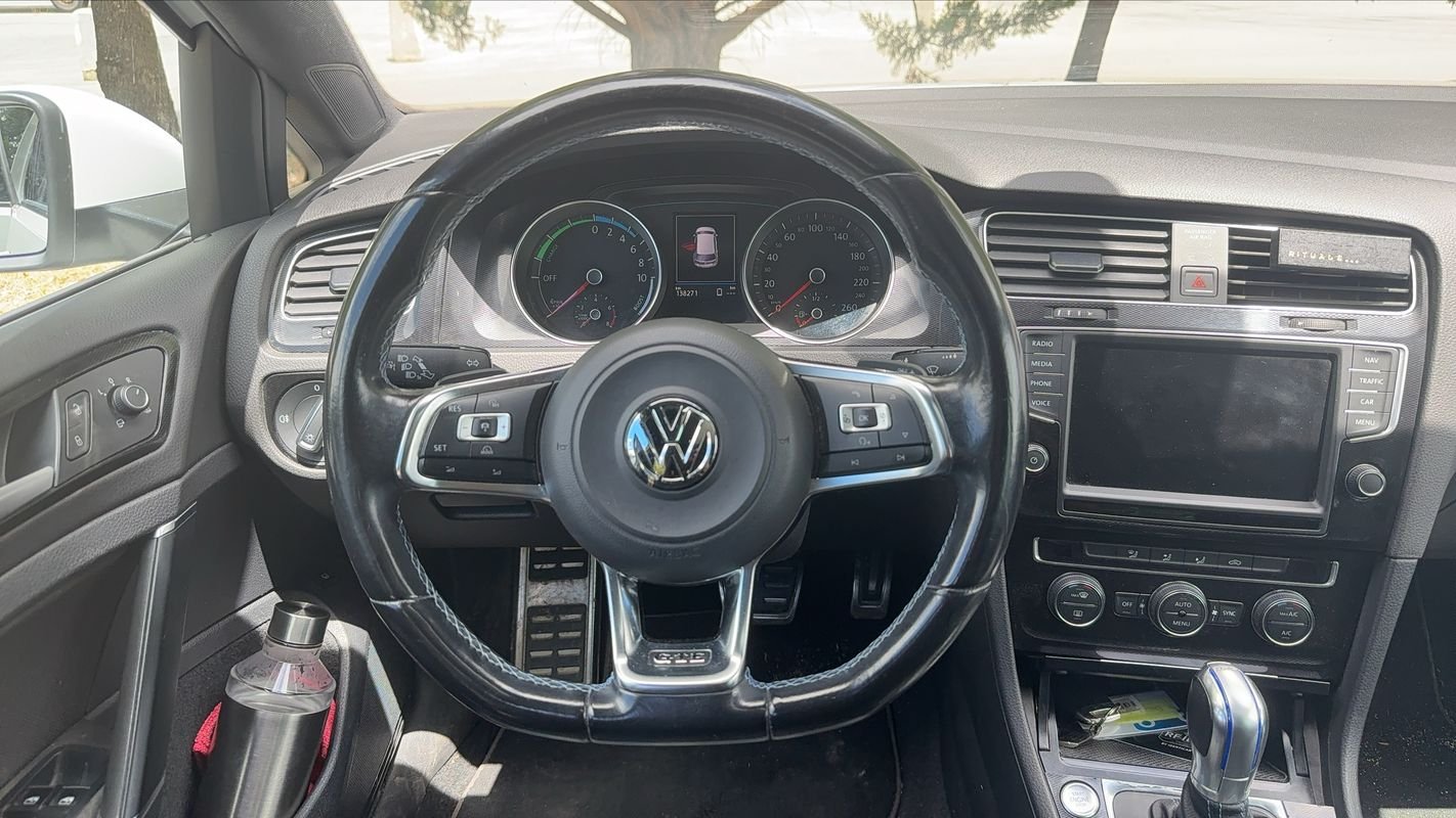 Volkswagen Golf - Photo 23