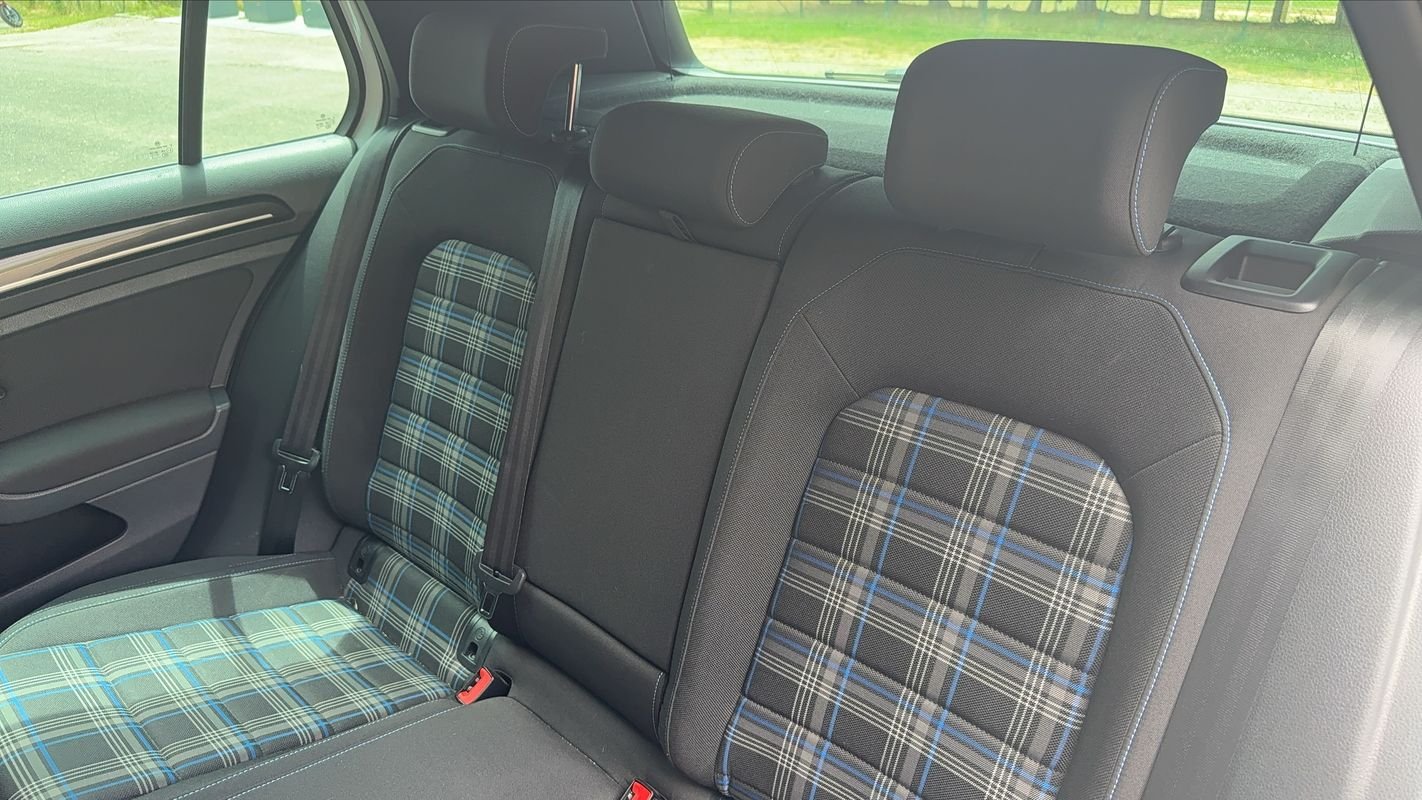 Volkswagen Golf - Photo 9