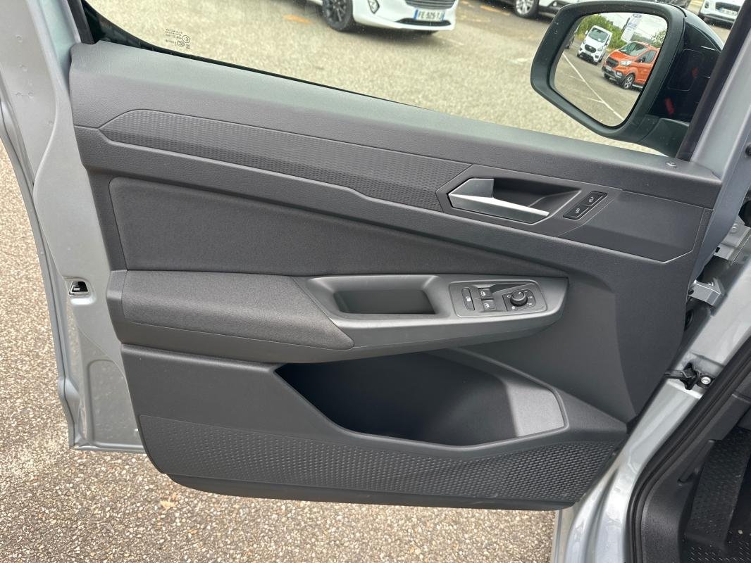 Ford Transit Connect - Photo 17