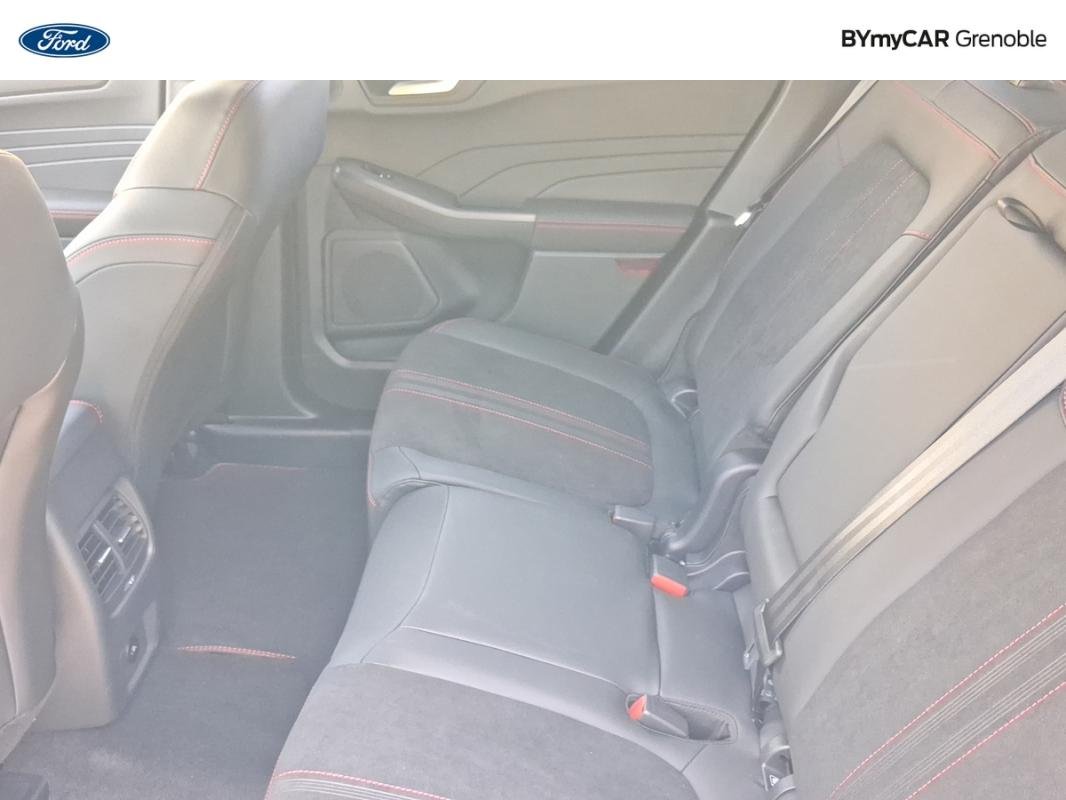 Ford Kuga - Photo 12