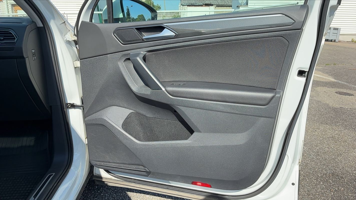 Volkswagen Tiguan - Photo 22