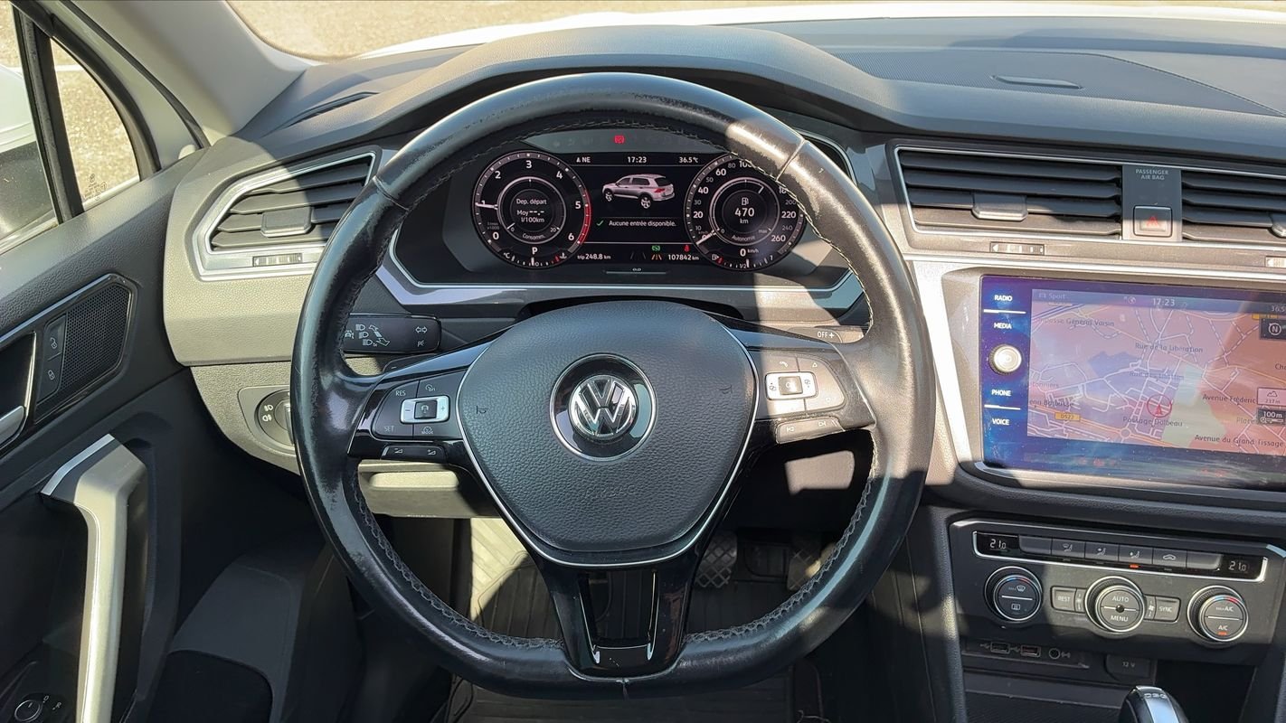 Volkswagen Tiguan - Photo 24
