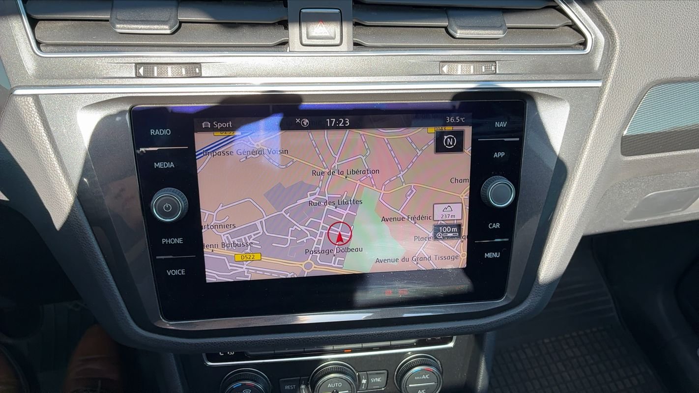 Volkswagen Tiguan - Photo 28